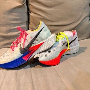 Nike Men's ZoomX Vaporfly Next% 3 White, Blue, and Red Athletic Shoes